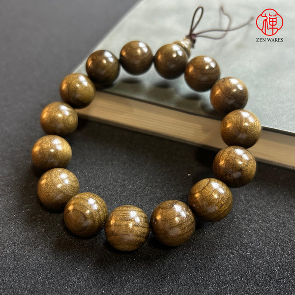 Golden nanmu bracelets, hand trays, authentic Chinese Sichuan Buddhist beads 1.6*15 pieces G020913