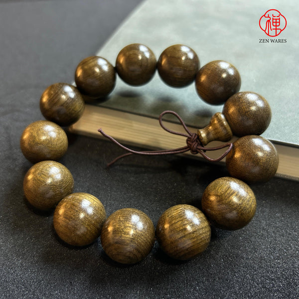 Golden nanmu bracelets, hand trays, authentic Chinese Sichuan Buddhist beads 2.0*13 pieces G050913